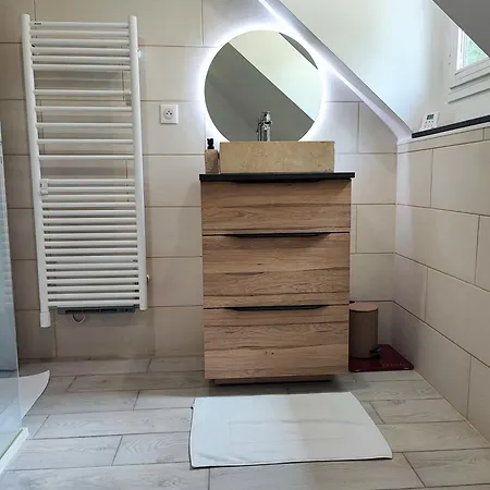 La Longere Dans La Prairie