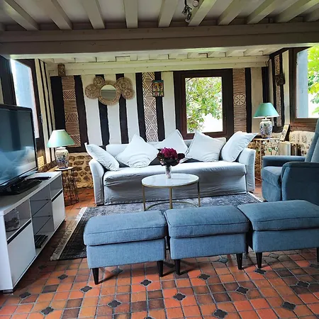 La Longere Dans La Prairie