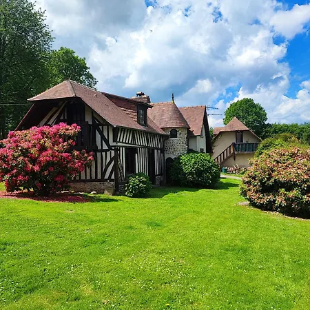 La Longere Dans La Prairie *