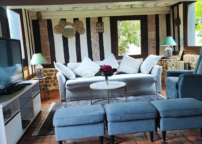 La Longère Dans La Prairie