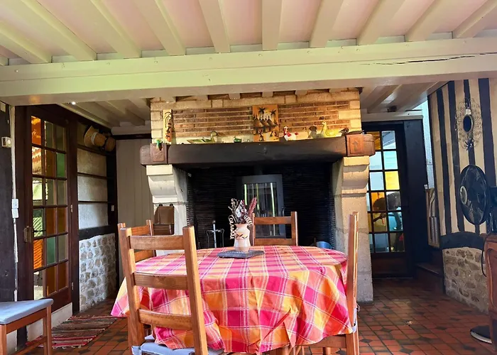 La Longere Dans La Prairie