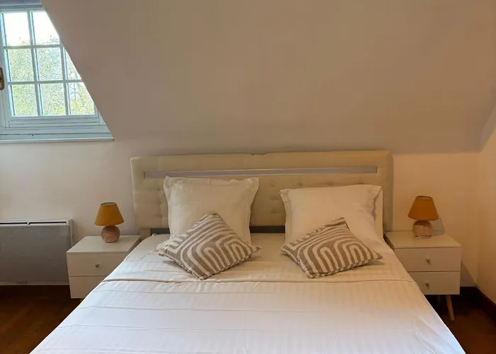 La Longere Dans La Prairie